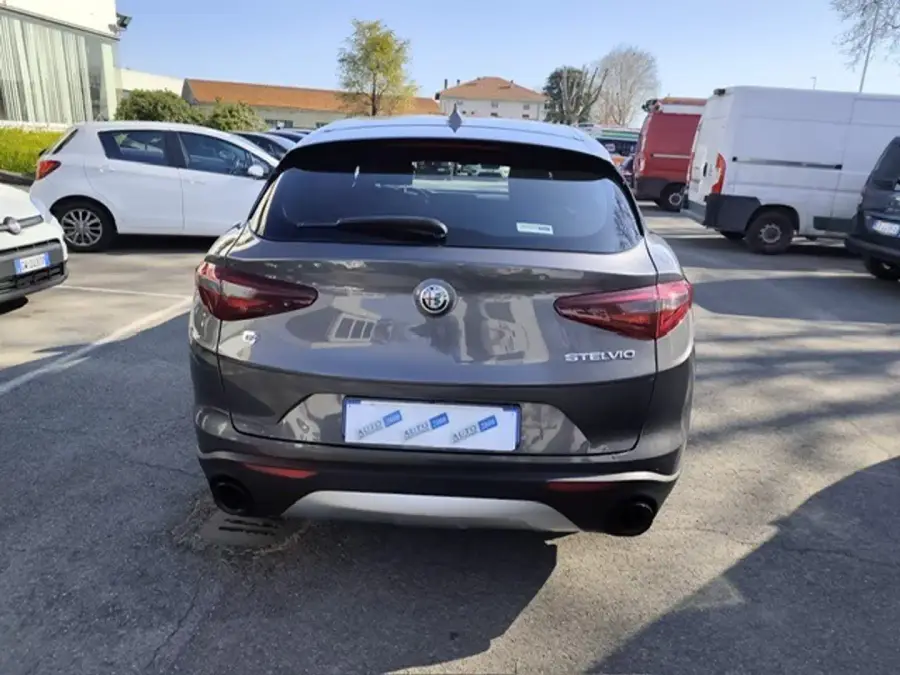 Alfa Romeo Stelvio Stelvio 2020 2.2 t Business Q4 190cv, usata in vendita